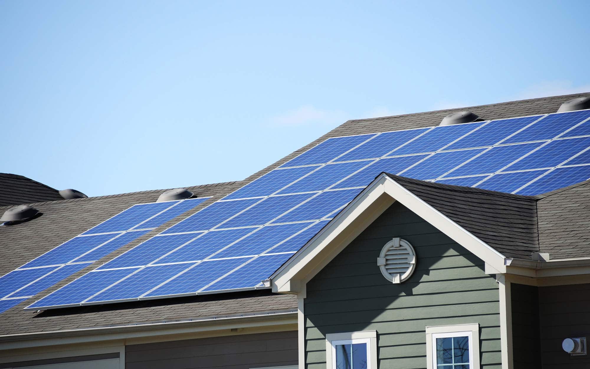 can-i-install-solar-panels-on-roof-in-austin-tx